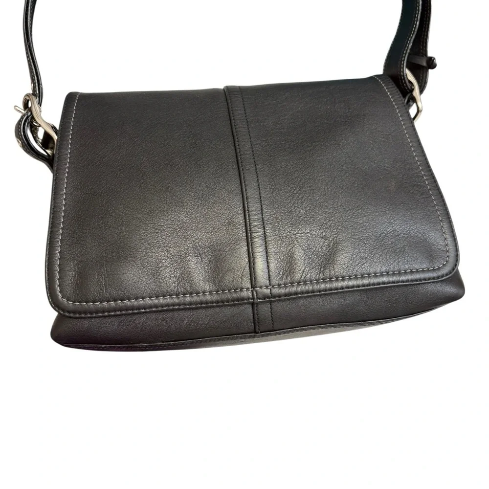Coach F10204 black flap messenger shoulder bag vintage y2k
